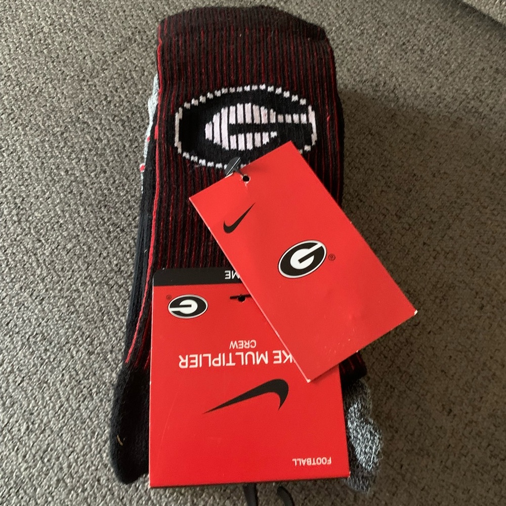 Nike Georgia Bulldogs Crew Socks Sz XL Shoe Sz 12-15